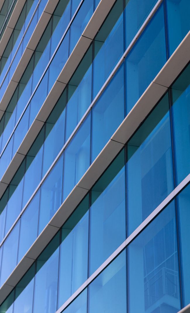 fachada de vidro em Cotia